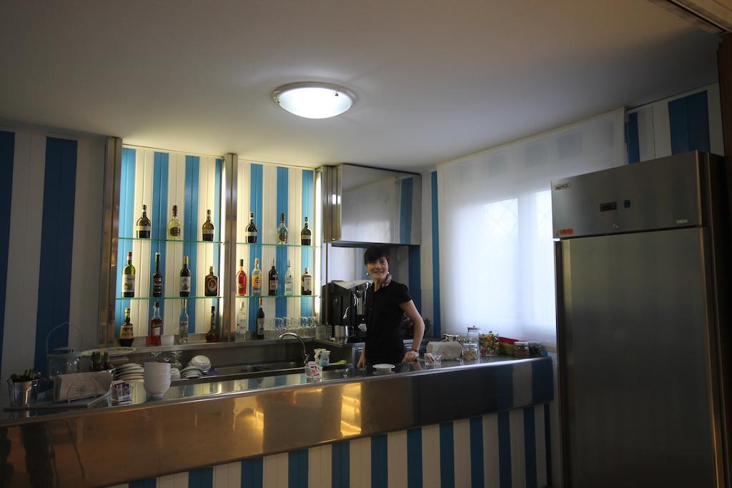 Hotel Belvedere Spiaggia ริมินี ภายนอก รูปภาพ