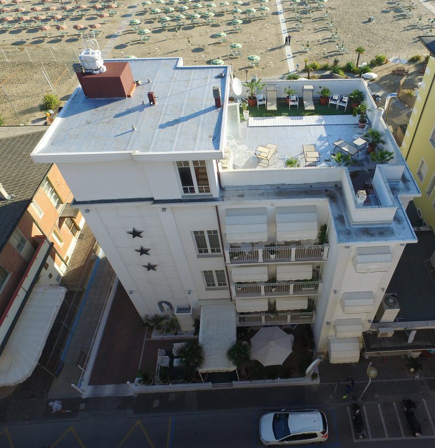 Hotel Belvedere Spiaggia ริมินี ภายนอก รูปภาพ